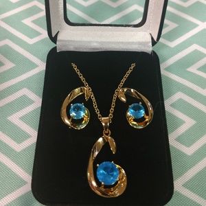 2 Piece Earrings and Necklace Gift